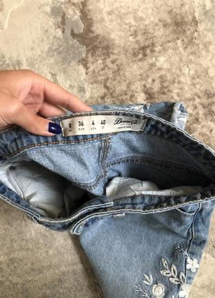 Джинсовая мини юбка с вышивкой5 фото