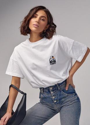 Женская футболка oversize с вышивкой