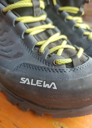 Salewa gore-tex новые зима / водонепроницаемая трекинговая обувь9 фото