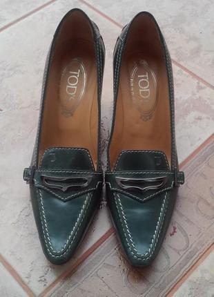 Туфлі tods