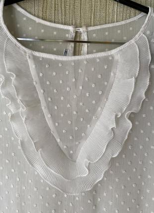 Блузка с воланами блуза белая2 фото
