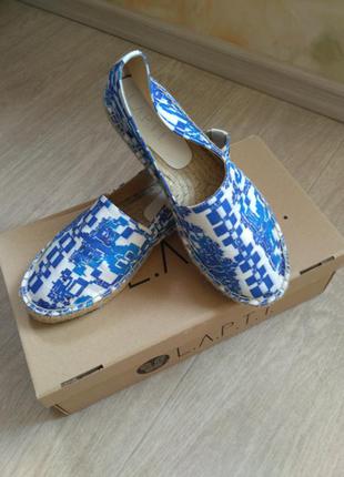 Балетки, мокасини, сліпони lapti