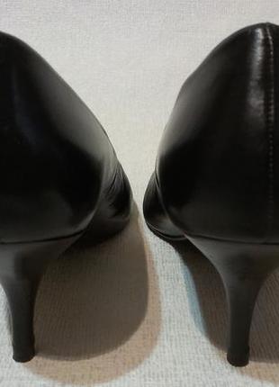 Женские классические туфли лодочки buffalo london испания 40 41 кожа4 фото