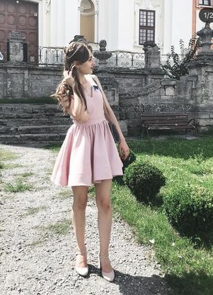 Короткое платье