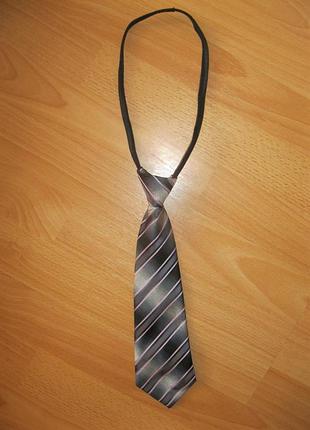 Краватка в школу