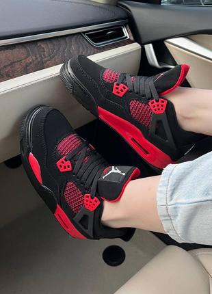 Женские красно-черные кроссовки jordan 4 red thunder из нубука