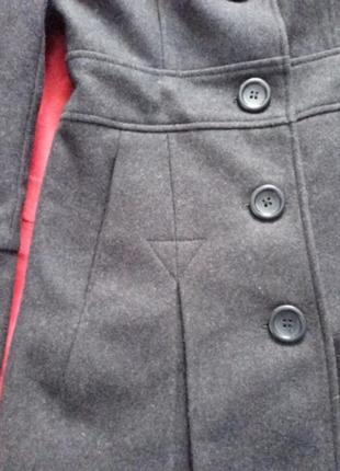 Женское шерстяное шерстяное шерстяное брендовое оригинал пальто тренч серого цвета люкс новое рризмера s, xs, guess7 фото