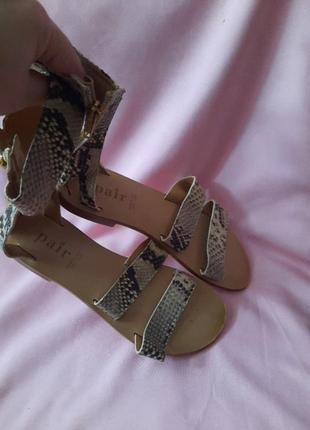 Новые талийские натуральные босоножки сандалии pair vero cuoio p.37(23,5)