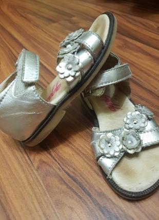 Кожаные сандалии 2