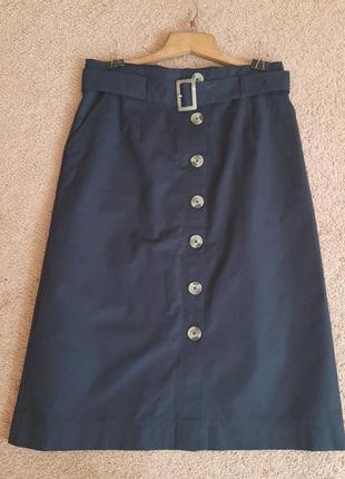 Стильная катоновая юбка миди на пуговицах с поясом с карманами.2 фото