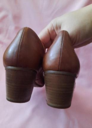 Нові німецькі шкіряні туфлі tamaris p.394 фото