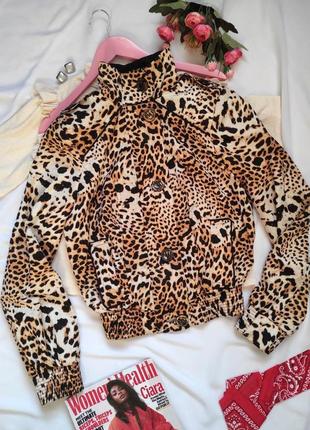Стильна жіноча куртка з леопардовим принтом вытровка1 фото