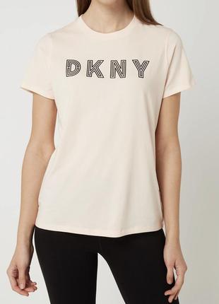 Dkny performance t-shirt mit logo-print футболка оригинал