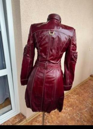 Удлиненная куртка из натуральной кожи, лак, темно бордового цвета, размер s3 фото