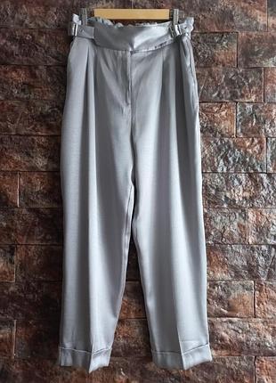 Нарядные брюки от river island 50р