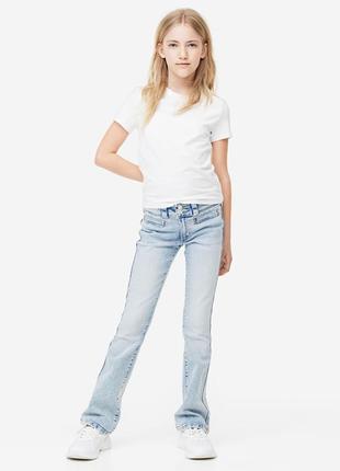 Голубые джинсы bootcut для девочки подростка