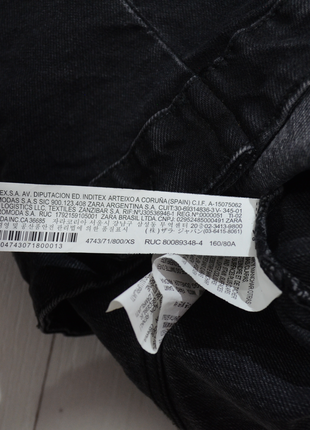 Zara черная базовая джинсовка с потертостями идеальное состояние р. xs9 фото