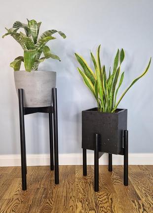 Комплект підставок 2 шт. для вазонів,квітів з дерева wooddecor чорного кольору висока і низька2 фото