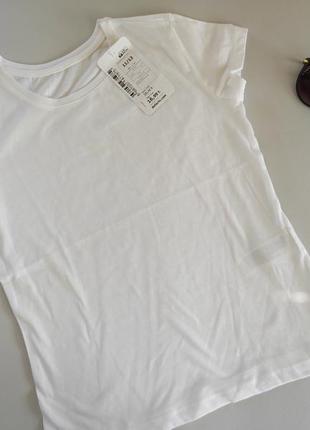 Базовая белая футболка для девочки-подростка