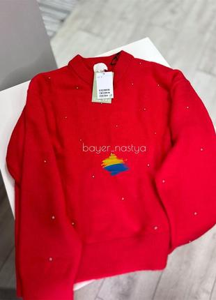Красный укороченный шерстяной вязаный свитер с бусинами h&m кофта джемпер