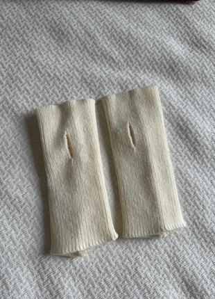 Перчатки без пальцев, молочные4 фото