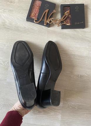 Черные кожаные туфли на меху6 фото
