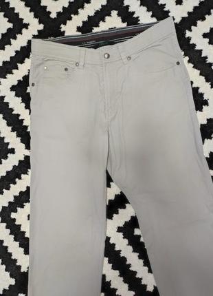 Брюки брюки мужские серые легкие прямые немного зауженные slim fit повседневные a. w. dunmore, размер m - l2 фото