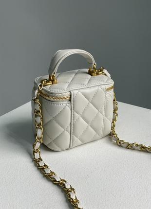 Женская сумка в стиле chanel classic beige lambskin pearl crush mini vanity case premium.7 фото