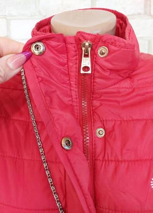Новая легкая но тёплая куртка на осень/весну в сочном красном цвете, размер с-м7 фото