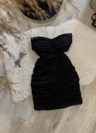 Чорна сукня з чашечками без бретель з драпіруванням блискуча з сяйвом вечірнє плаття сексуальне1 фото