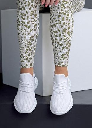Оригінальні кросівки під бренд в світлому білому кольорі, текстильна модель, літні 36,37,39,40,41,384 фото
