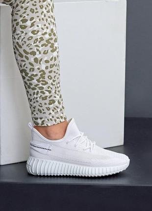 Оригінальні кросівки під бренд в світлому білому кольорі, текстильна модель, літні 36,37,39,40,41,387 фото