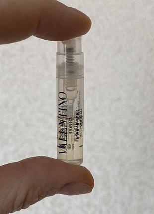 Valentino born in roma yellow dream, edp, оригинал, пробник 1.2 мл