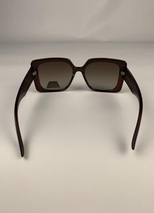 Женские солнцезащитные очки burberry5 фото