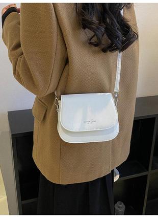 Жіночий клатч з ремінцем, сумочка невелика біла4 фото