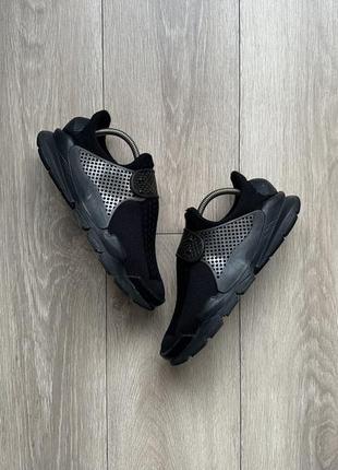 Кроссовки nike sock dart trainers in black