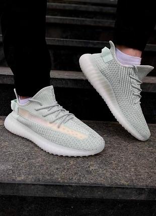 Yeezy бирюзового цвета, которые должны у тебя быть🤍