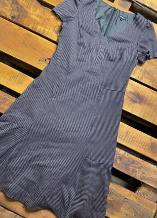 Женское платье-миди в гусиную лапку next (некст мрр идеал оригинал черно-фиолетовое)1 фото