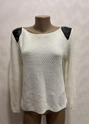 Жіночий светр в ідеальному стані