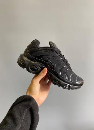 Женские кроссовки аир макс чёрные / nike air max plus all black