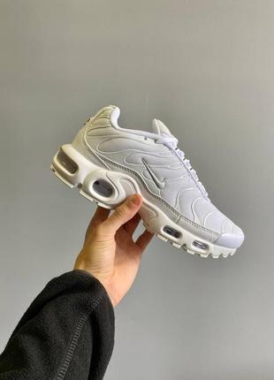 Женские кроссовки найк аир макс серые / nike air max plus all white5 фото