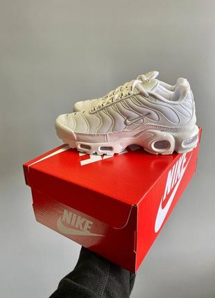 Жіночі кросівки найк аір макс сірі /  nike air max plus all white4 фото