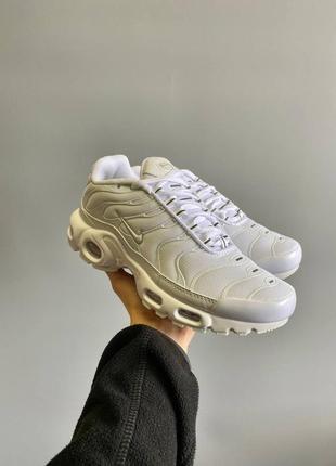 Женские кроссовки найк аир макс серые / nike air max plus all white6 фото