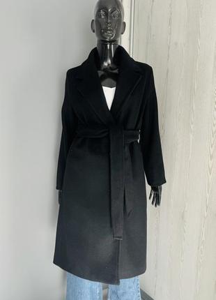 Черное пальто reserved с поясом5 фото