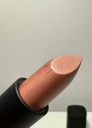 Nouba lipstick сяюча помада для губ2 фото