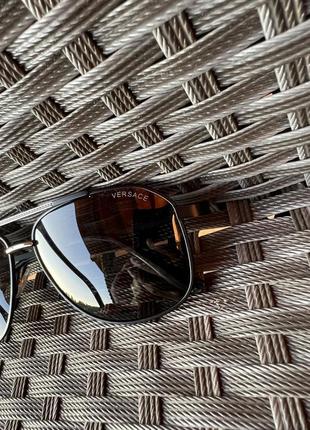 Стильні сонцезахисні окуляри в стилі versace5 фото