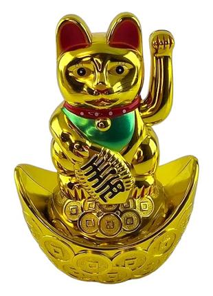 Кошка манэки-нэко машущая лапой на чаше богатства (13,5*9,5*6,5 см)
