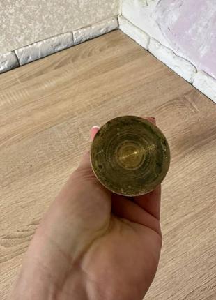 Продам подсвечник старый латунь или бронза не разъержусь в хорошем состоянии высота 18...