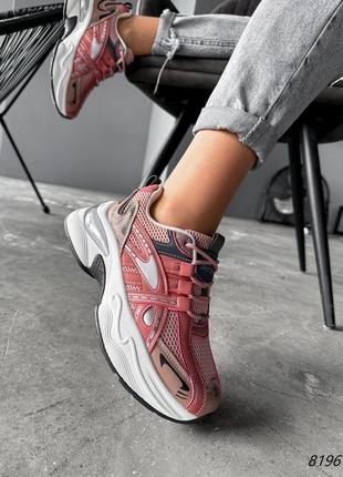 Кроссовки женские
