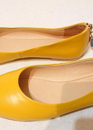 Жіночі шкіряні туфлі балетки 39 40 жовтого кольору шкіра жовті2 фото